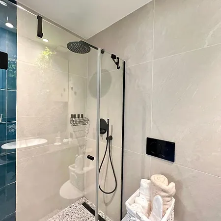 Lavish Residences - Agias Sofias Apartment Thessaloniki