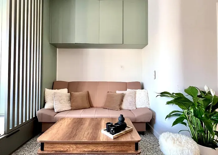 Lavish Residences - Agias Sofias Apartment